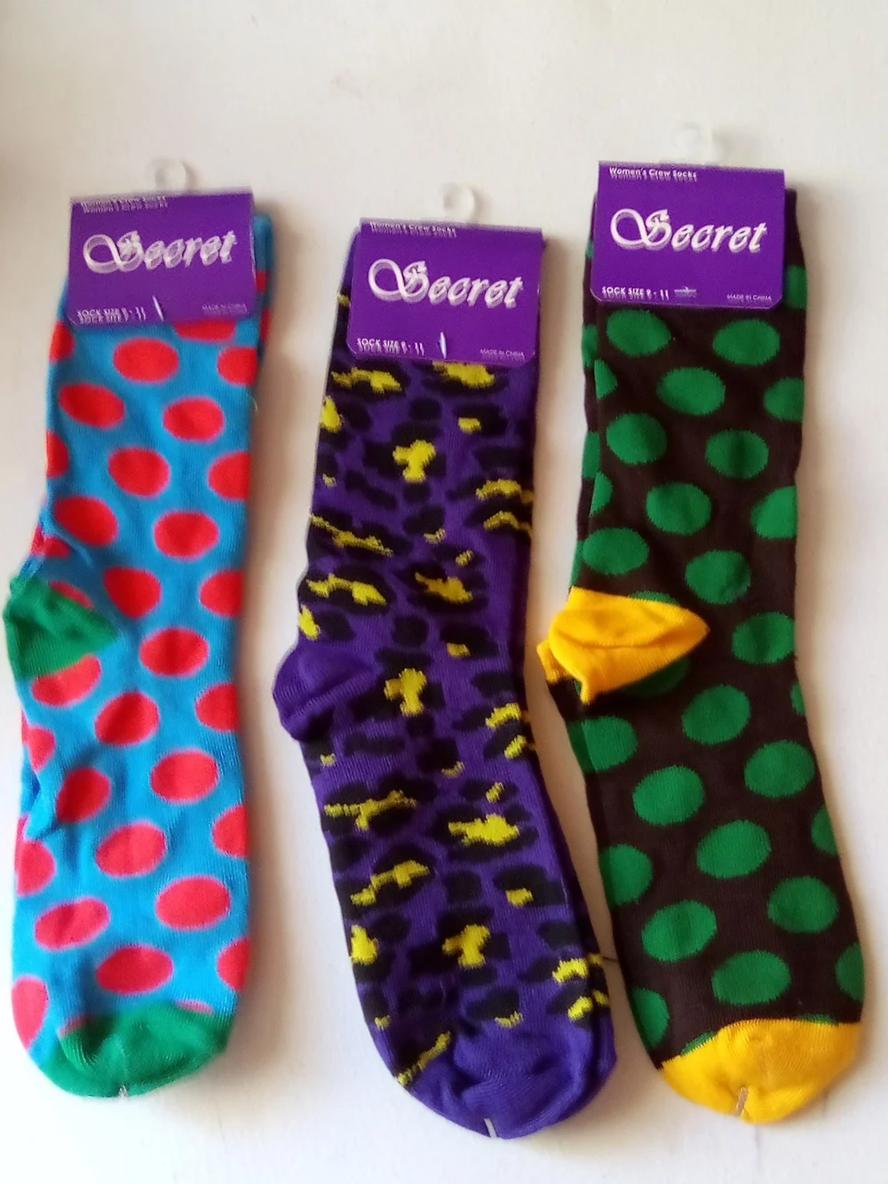 Men's Crew Socks Assorted Colors (Blue/Red,Purple/Yellow, Black/Green) ( Bag B)